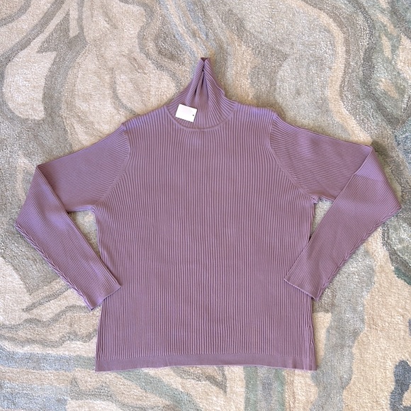 Lavender Turtleneck - Picture 1 of 11